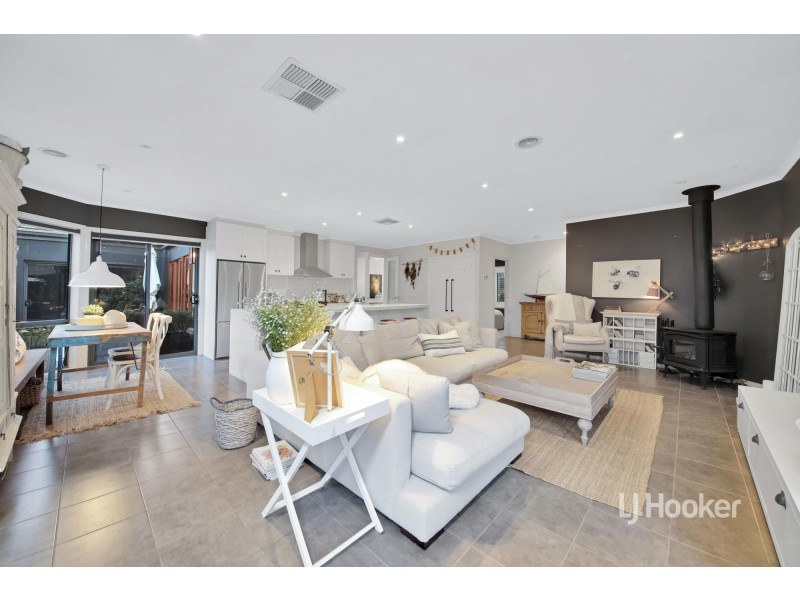 20 Maidenhair Drive, Point Cook VIC 3030