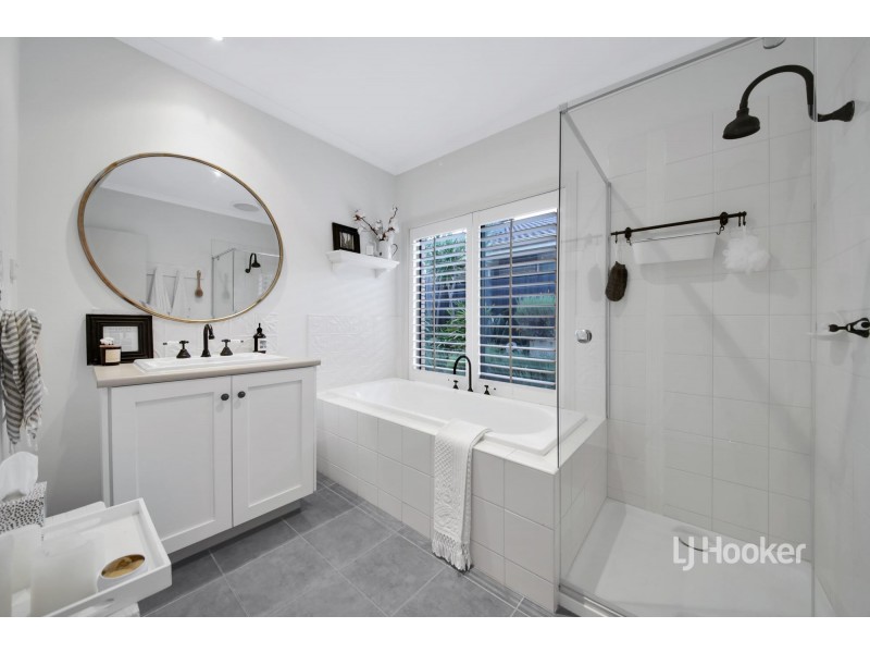 20 Maidenhair Drive, Point Cook VIC 3030