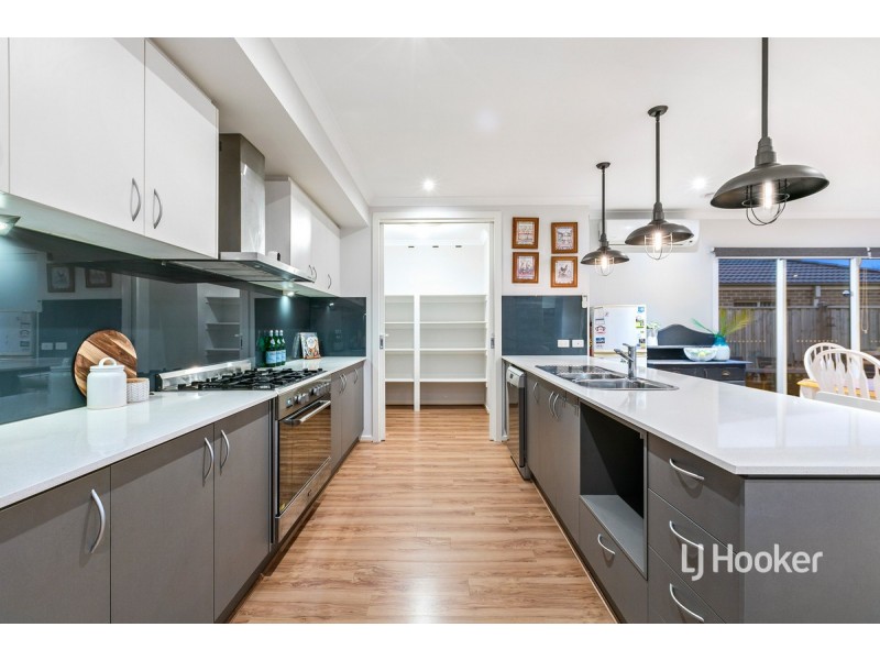 112 Malibu Boulevard, Point Cook VIC 3030