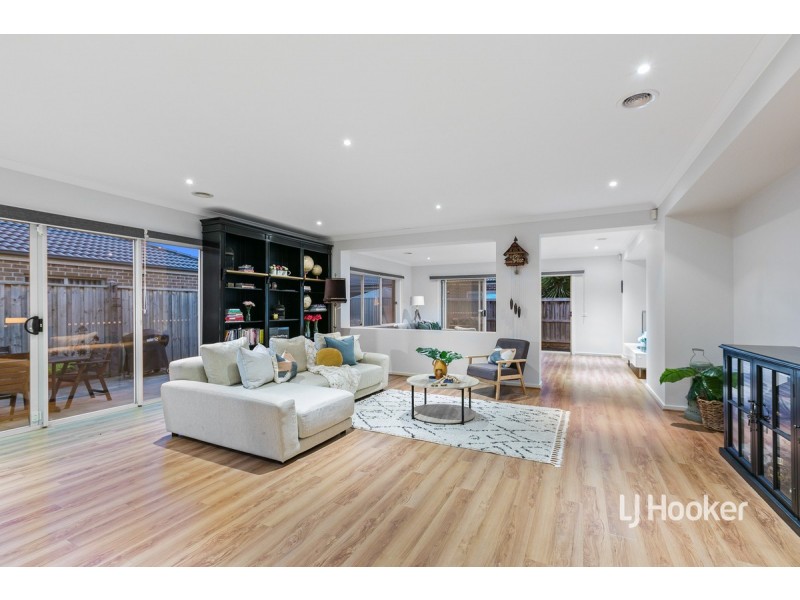 112 Malibu Boulevard, Point Cook VIC 3030