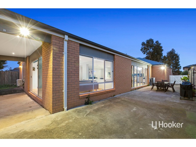 112 Malibu Boulevard, Point Cook VIC 3030