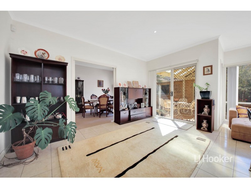 4 Grand Canal Boulevard, Sanctuary Lakes VIC 3030