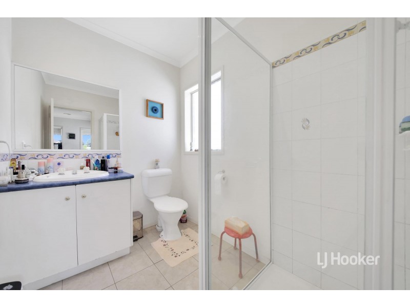 4 Grand Canal Boulevard, Sanctuary Lakes VIC 3030