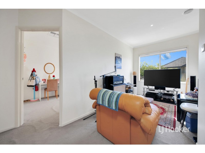 4 Grand Canal Boulevard, Sanctuary Lakes VIC 3030