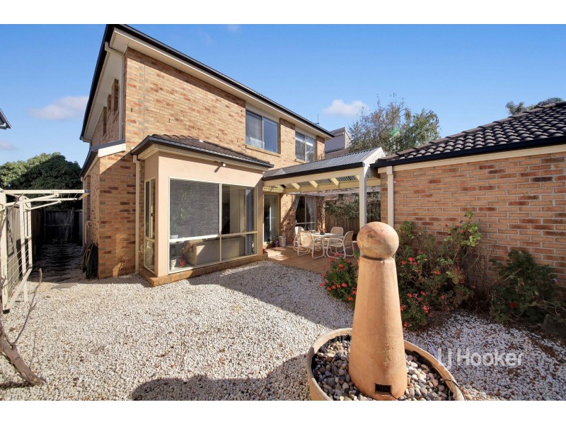 4 Grand Canal Boulevard, Sanctuary Lakes VIC 3030