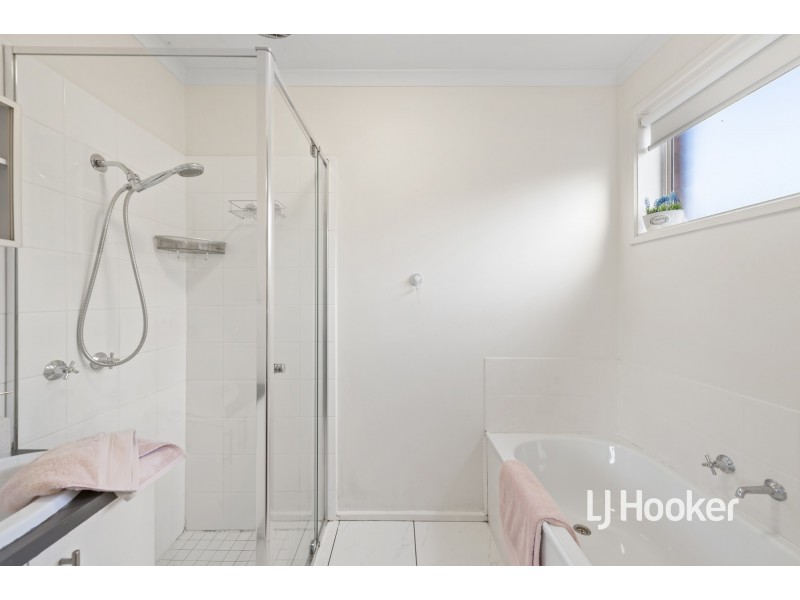 11 Farrant Court, Altona Meadows VIC 3028