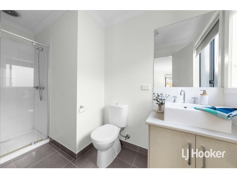35 Seagrass Crescent, Point Cook VIC 3030