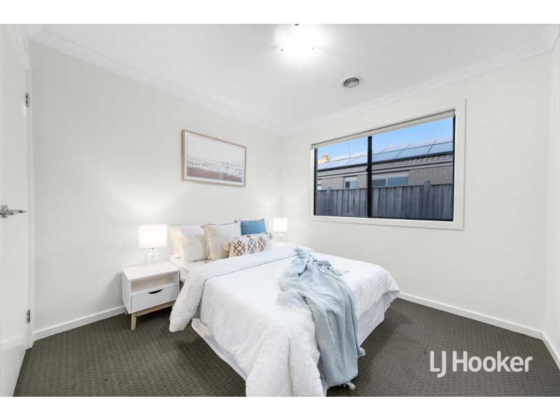 35 Seagrass Crescent, Point Cook VIC 3030