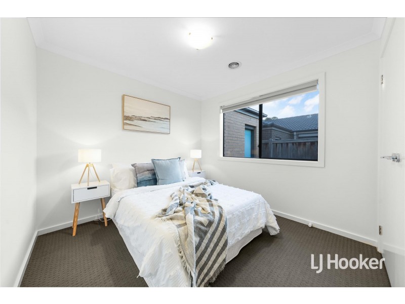 35 Seagrass Crescent, Point Cook VIC 3030