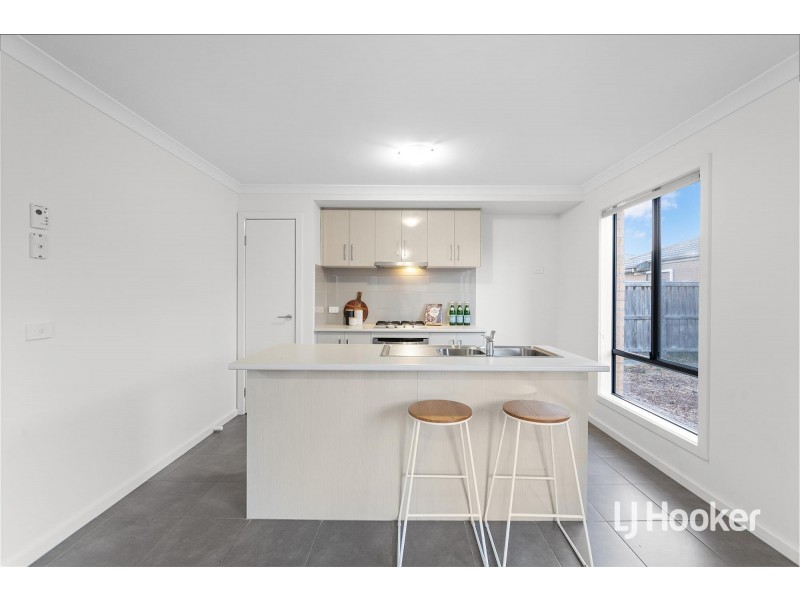 35 Seagrass Crescent, Point Cook VIC 3030