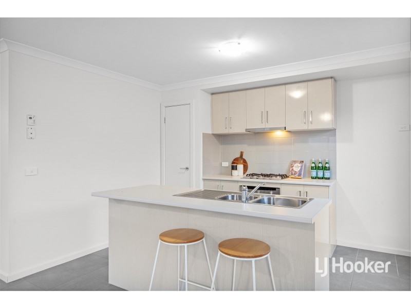 35 Seagrass Crescent, Point Cook VIC 3030