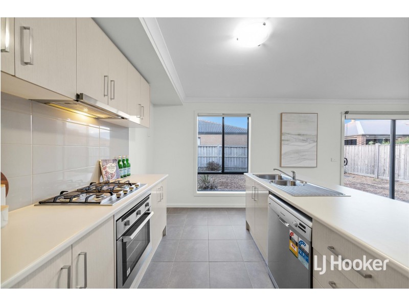 35 Seagrass Crescent, Point Cook VIC 3030