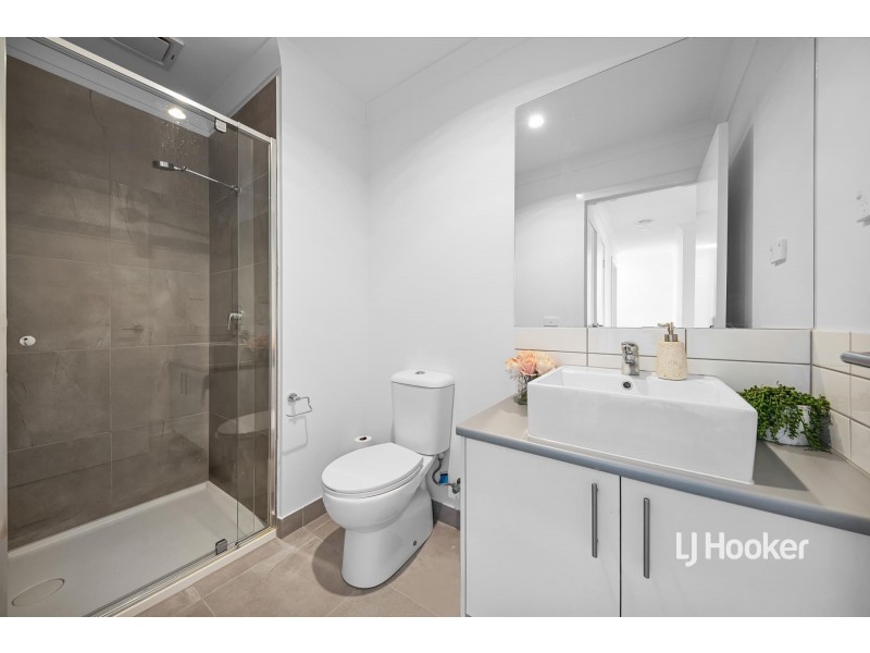 5/16 Chevron Street, Tarneit VIC 3029