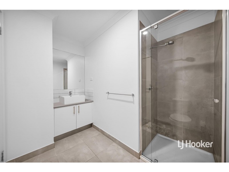 5/16 Chevron Street, Tarneit VIC 3029