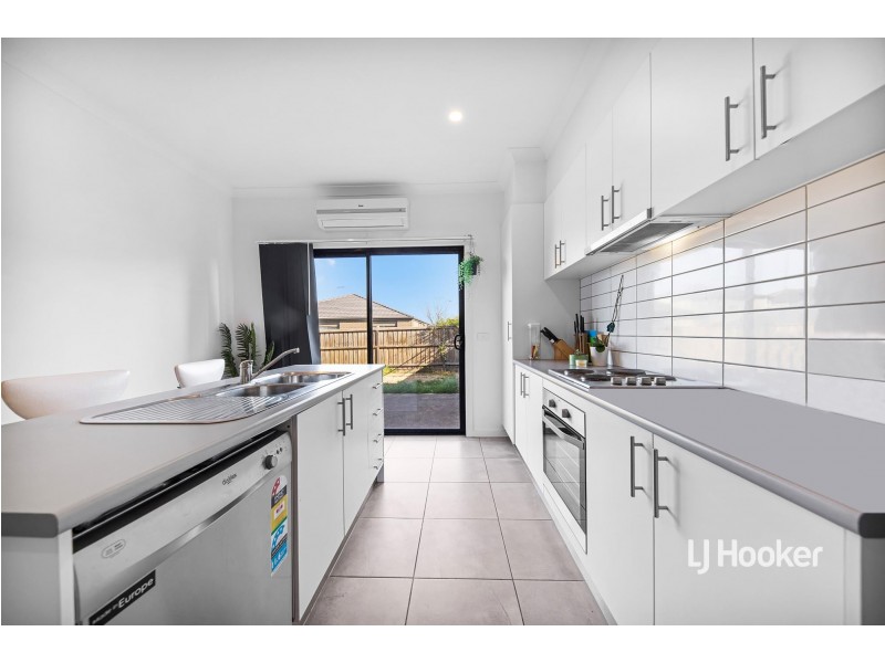 5/16 Chevron Street, Tarneit VIC 3029