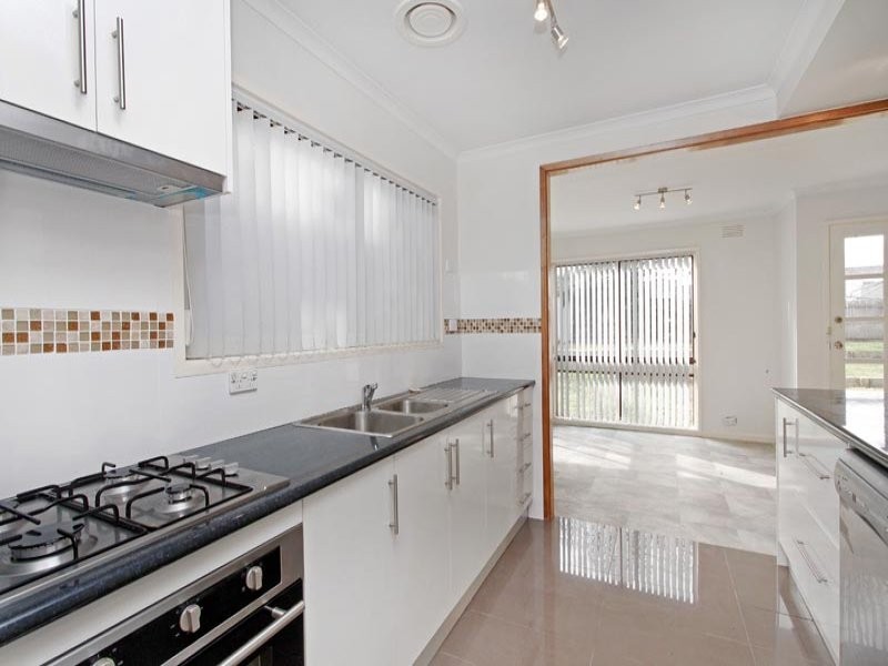 28 Rosella Avenue, Werribee VIC 3030