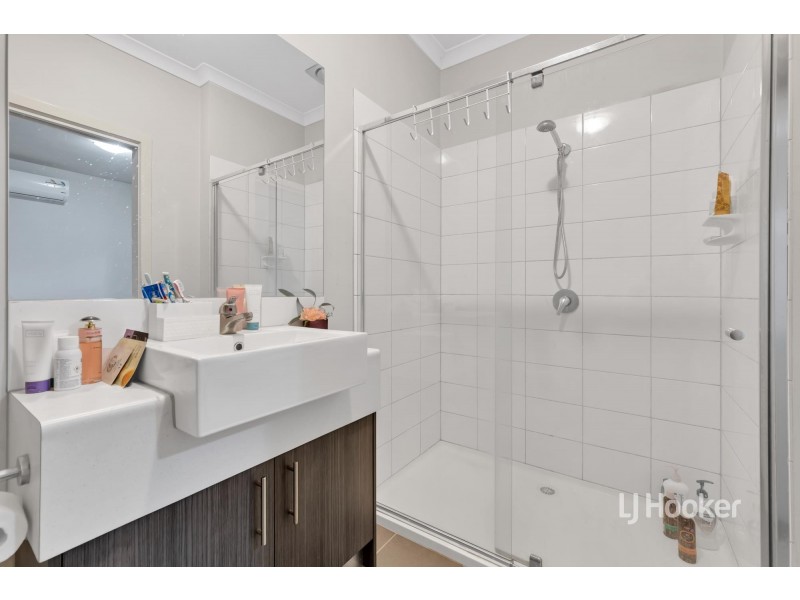 23/24 Healesville Loop, Craigieburn VIC 3064
