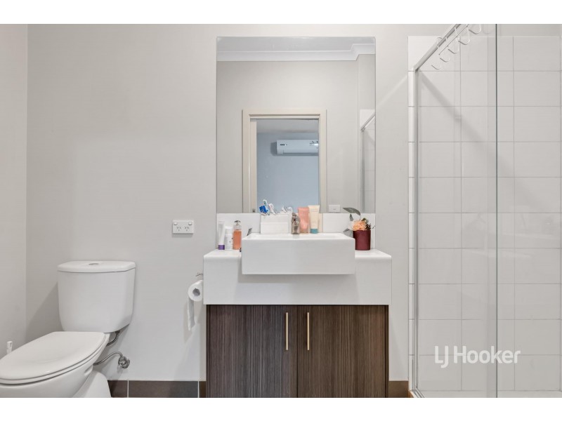 23/24 Healesville Loop, Craigieburn VIC 3064