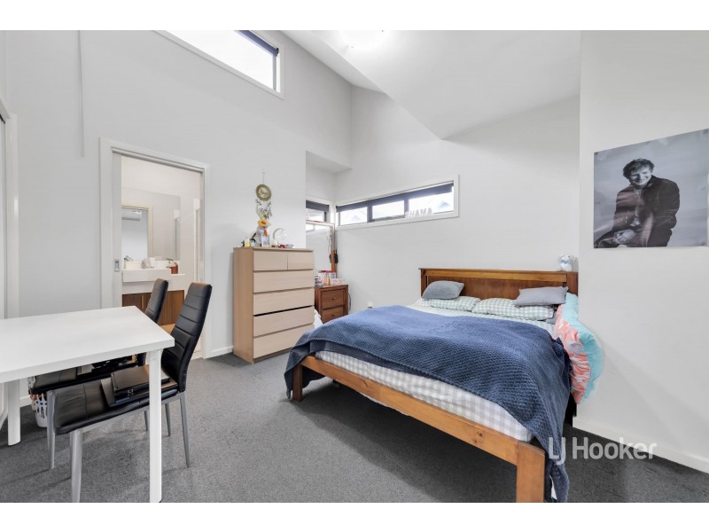 23/24 Healesville Loop, Craigieburn VIC 3064