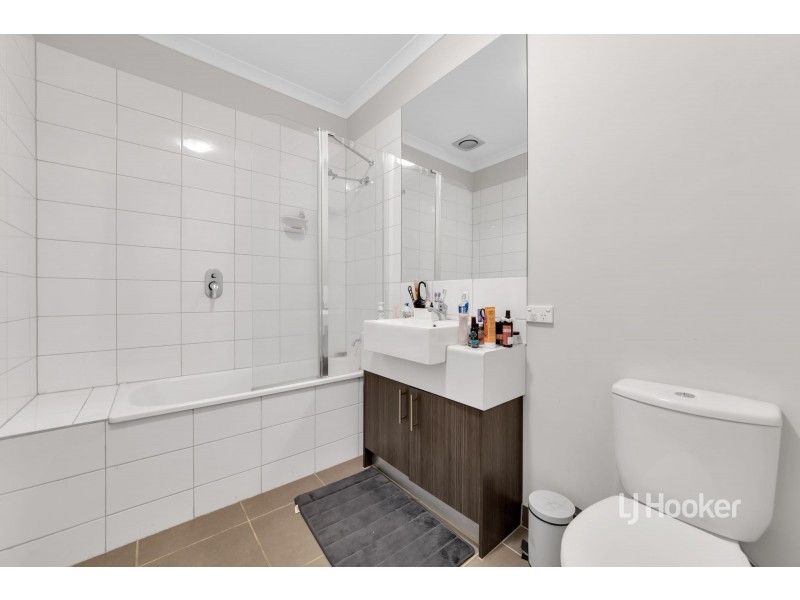 23/24 Healesville Loop, Craigieburn VIC 3064