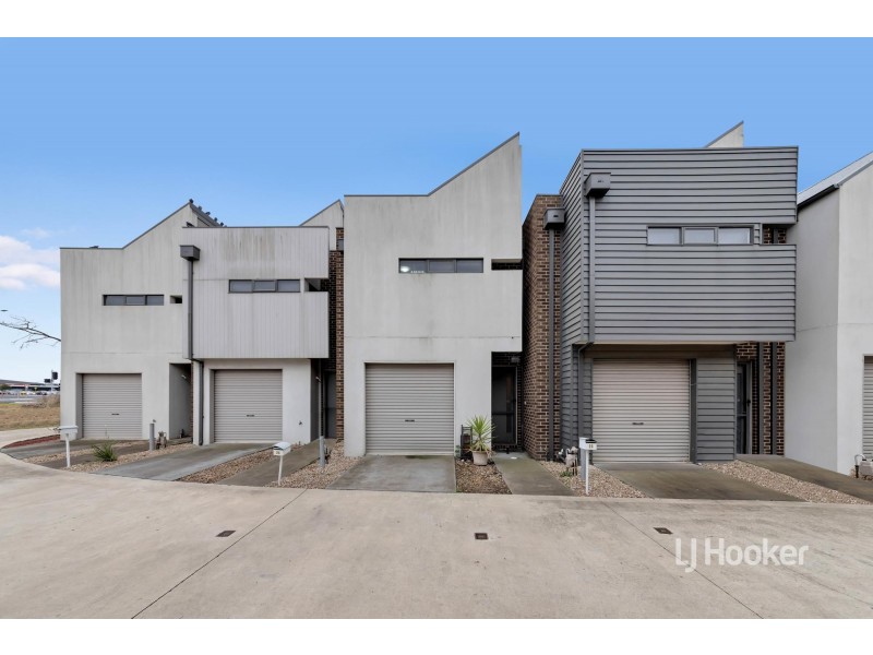 23/24 Healesville Loop, Craigieburn VIC 3064