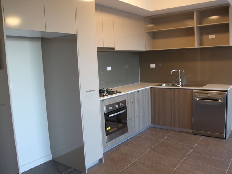 28/2-10 Monckton Place, Caroline Springs VIC 3023