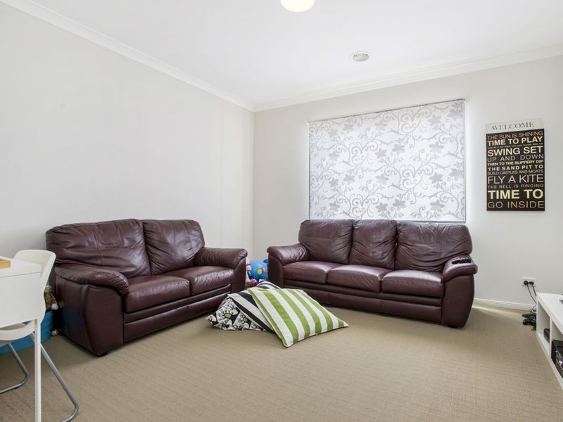 42 Breasley Parkway, Point Cook VIC 3030