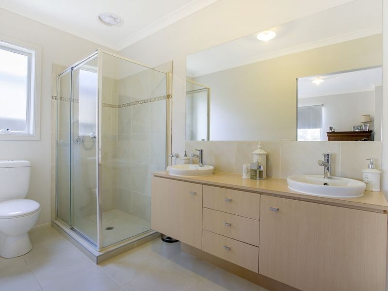 42 Breasley Parkway, Point Cook VIC 3030