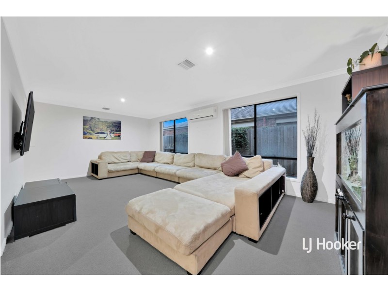 38 Machair Drive, Point Cook VIC 3030