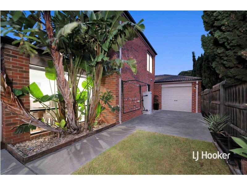 38 Machair Drive, Point Cook VIC 3030