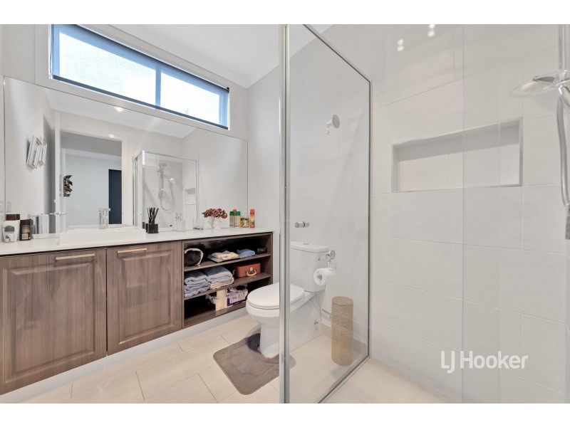 27 Liverpool Street, Point Cook VIC 3030