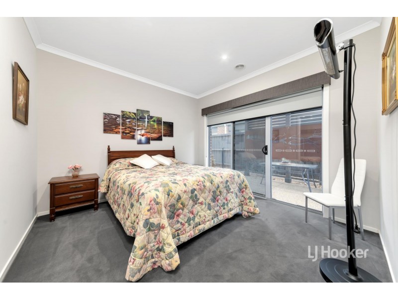 27 Liverpool Street, Point Cook VIC 3030