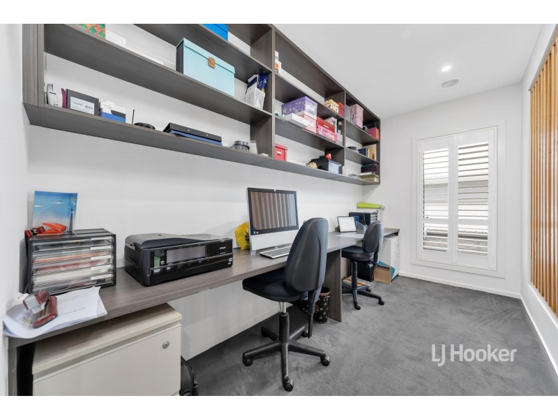 27 Liverpool Street, Point Cook VIC 3030