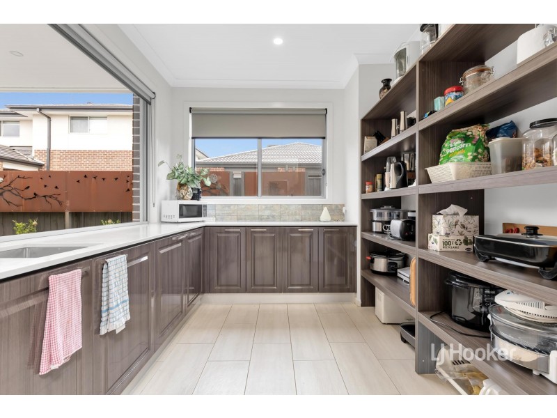 27 Liverpool Street, Point Cook VIC 3030