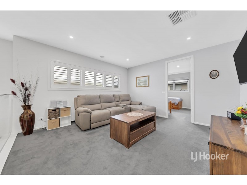 27 Liverpool Street, Point Cook VIC 3030