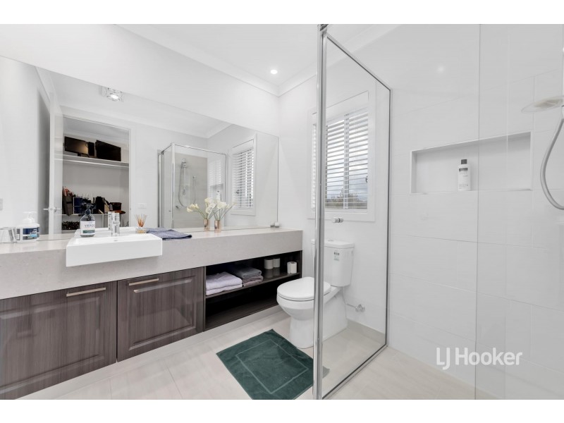 27 Liverpool Street, Point Cook VIC 3030