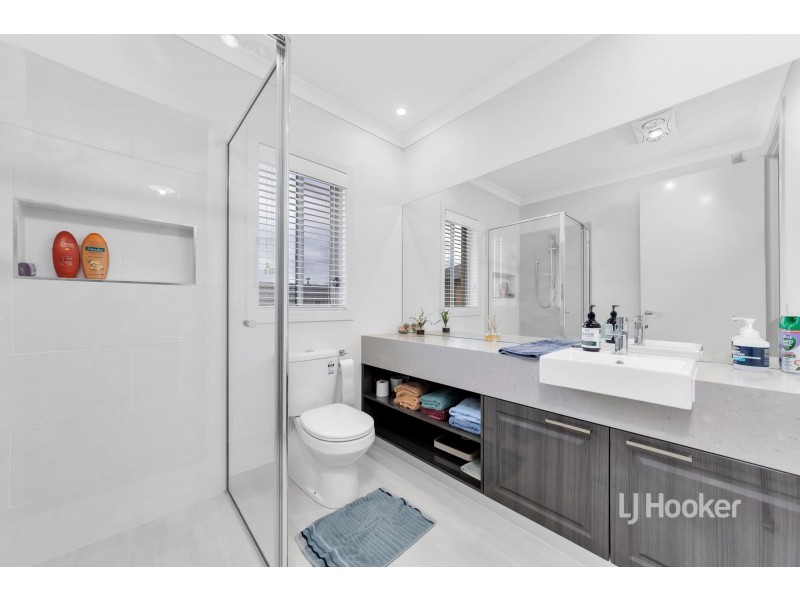 27 Liverpool Street, Point Cook VIC 3030