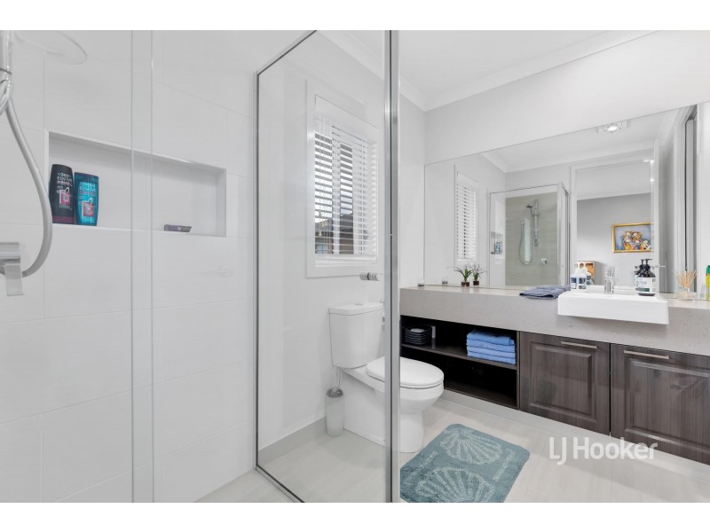 27 Liverpool Street, Point Cook VIC 3030