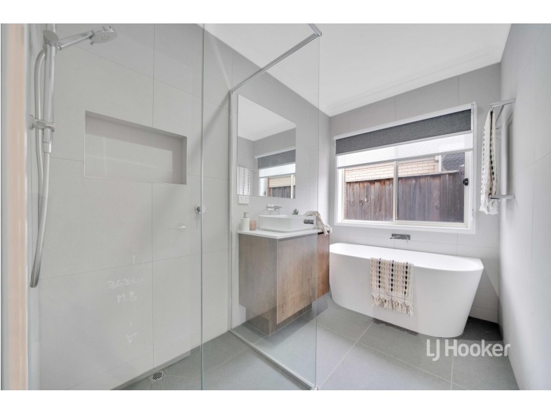 37 Baltic Circuit, Point Cook VIC 3030