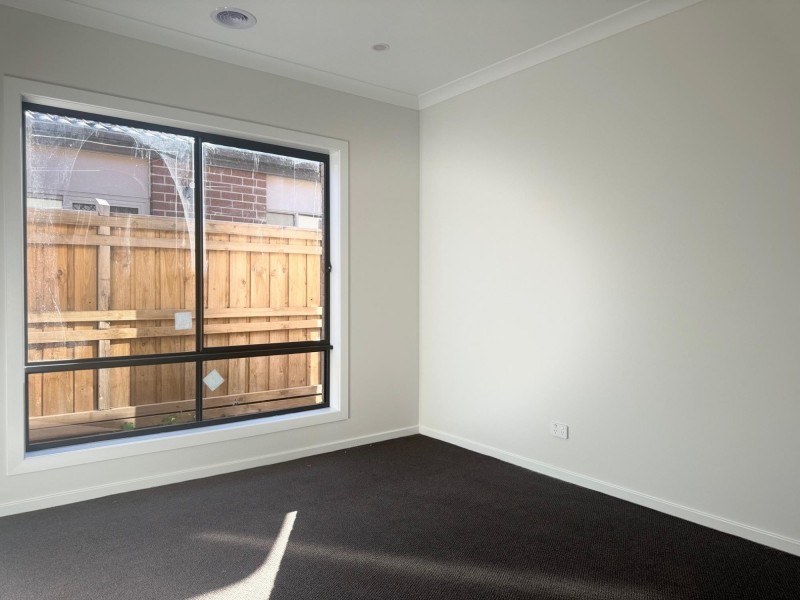 62 Plymouth Drive, Rockbank VIC 3335