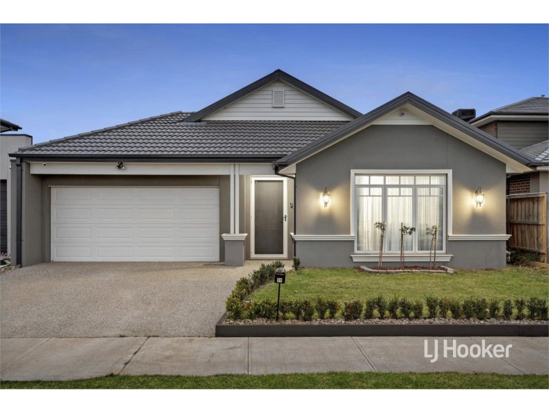 19 Eaglemont Way, Werribee VIC 3030