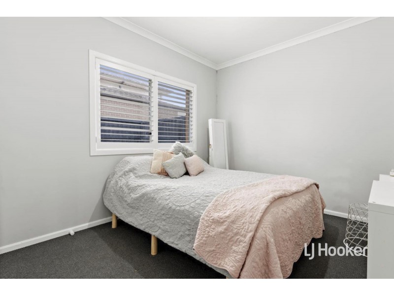 19 Eaglemont Way, Werribee VIC 3030