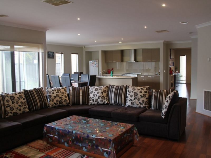 74 Juniper Avenue, Point Cook VIC 3030