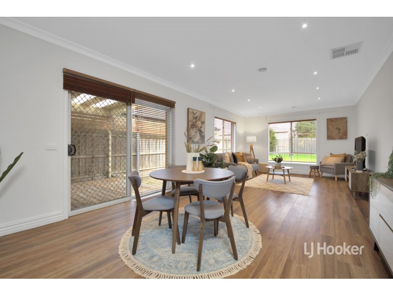 14 Creswick Drive, Point Cook VIC 3030