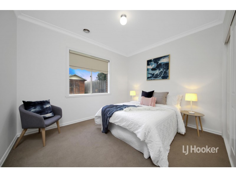 14 Creswick Drive, Point Cook VIC 3030