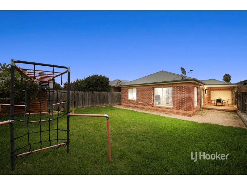 14 Creswick Drive, Point Cook VIC 3030