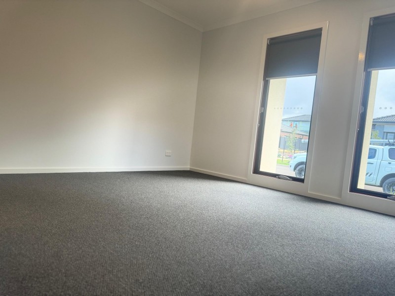 4 Eloquence Road, Tarneit VIC 3029