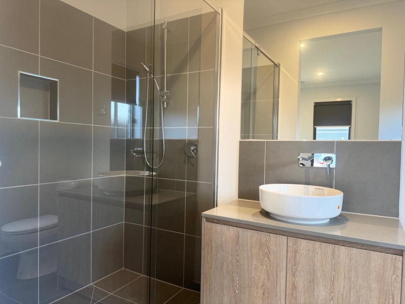 4 Eloquence Road, Tarneit VIC 3029