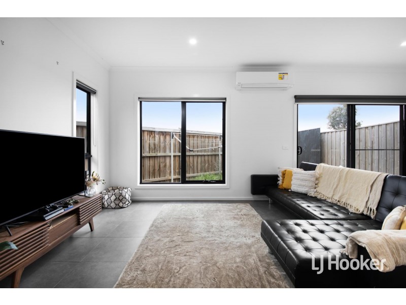 39 Mayall Crescent, Wyndham Vale VIC 3024