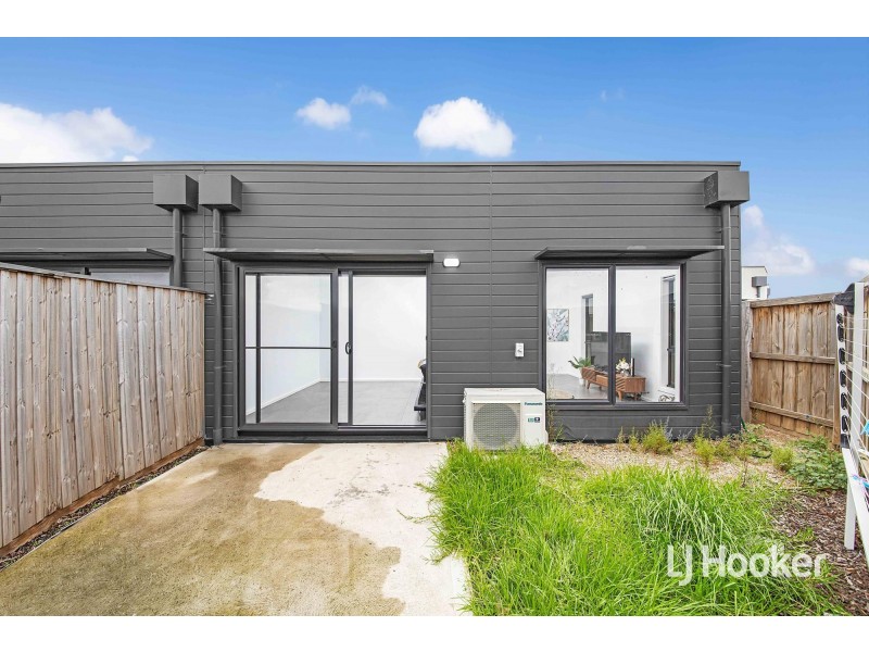 39 Mayall Crescent, Wyndham Vale VIC 3024